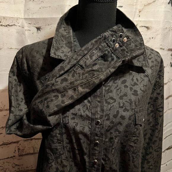 Wrangler Rock 47 woman’s shirt   Cowgirl 🤠 size xxl - Picture 4 of 6